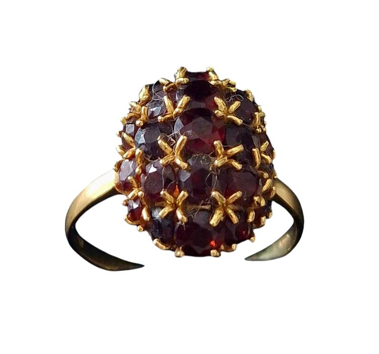 BAGUE or 18k ornée de magnifiques grenats
