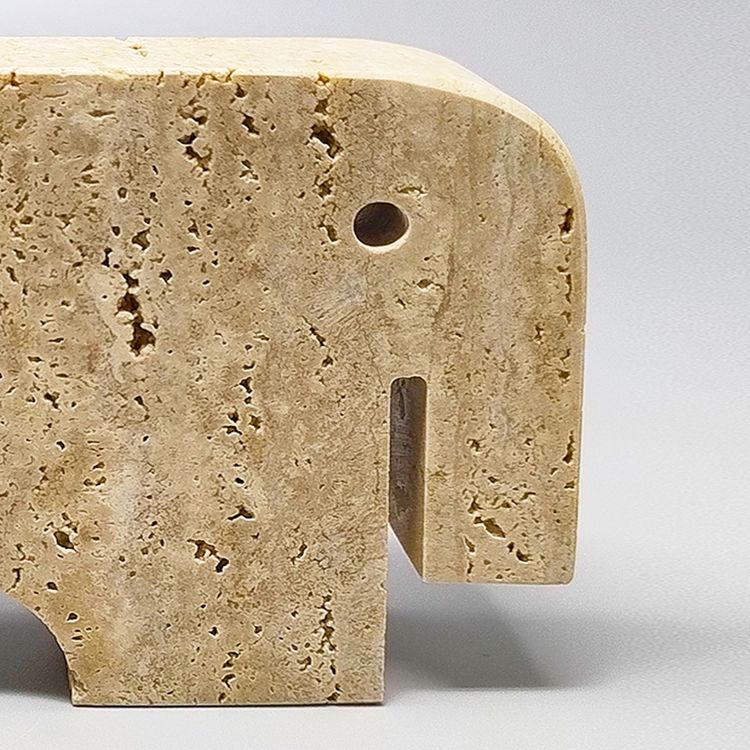 Sculpture originale d'éléphant en travertin des années 1970 par Enzo Mari pour F.lli Mannelli