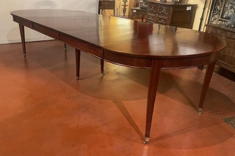 Louis XVI Mahogany Dining Table - 19th Century