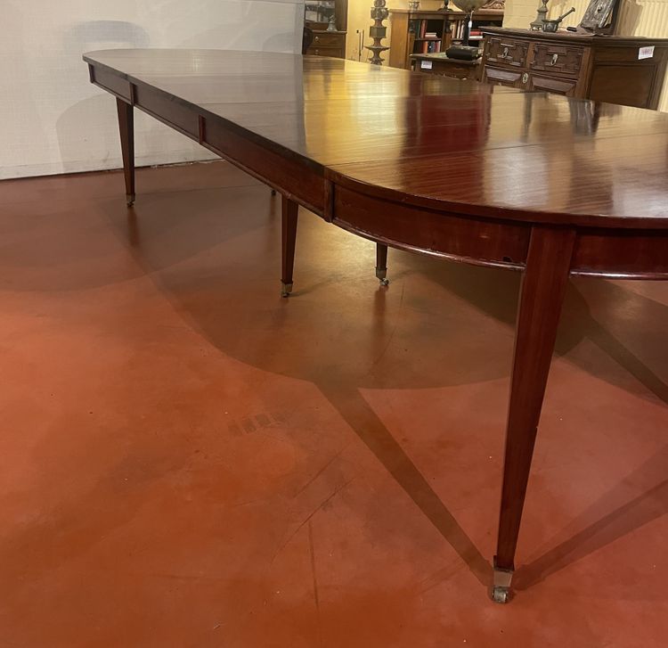 Louis XVI Mahogany Dining Table - 19th Century