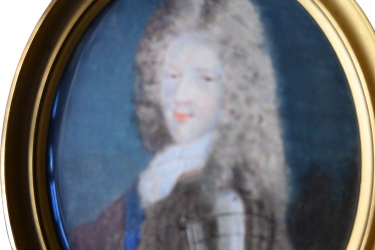 Miniature on ivory representing a gentleman in armor, 18th century school