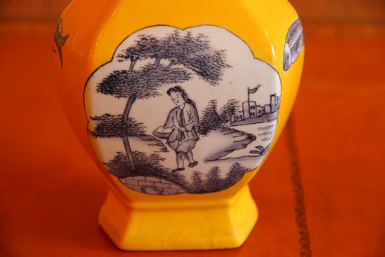 Chinese vase from the end of the 19th century