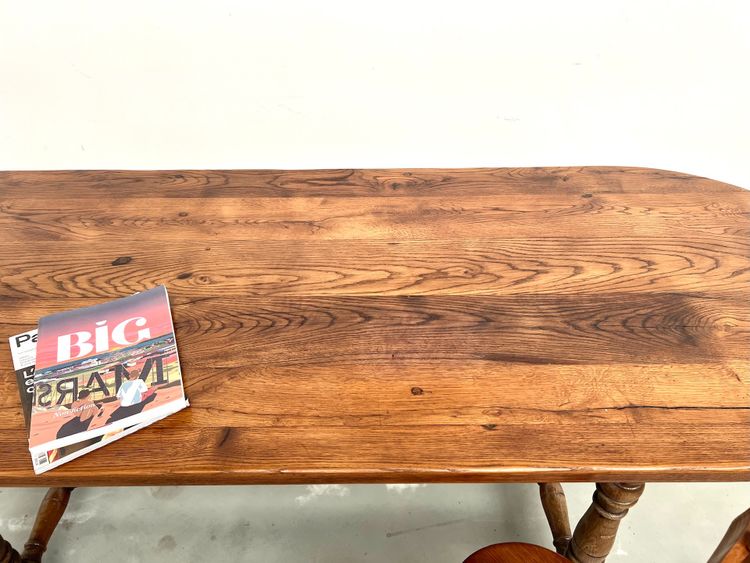 Large antique oval table in solid oak – Circa 1900