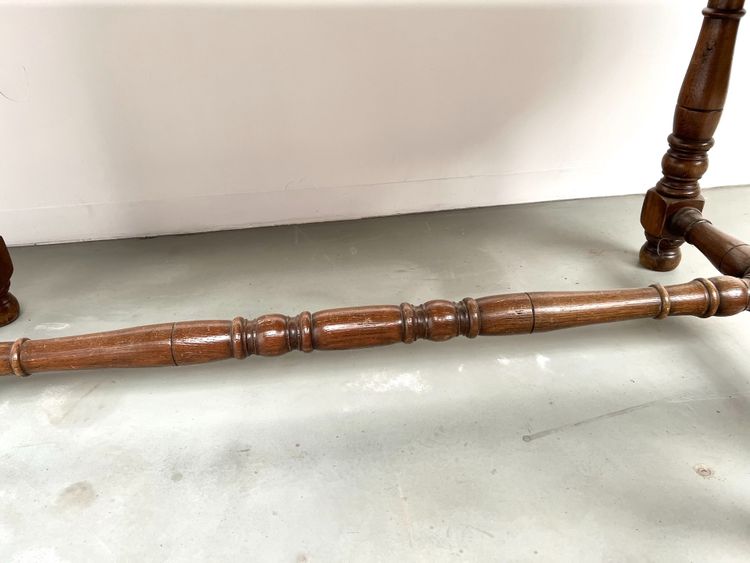 Large antique oval table in solid oak – Circa 1900
