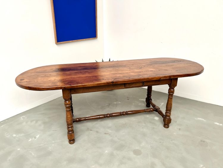 Large antique oval table in solid oak – Circa 1900