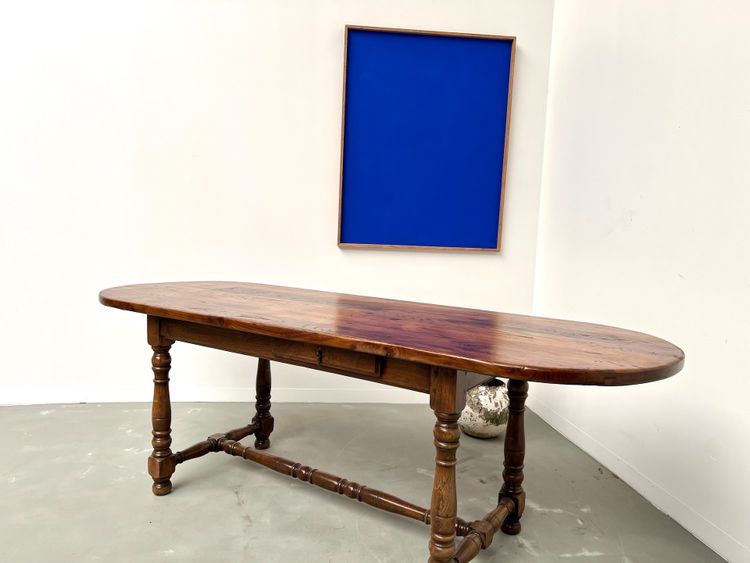 Large antique oval table in solid oak – Circa 1900