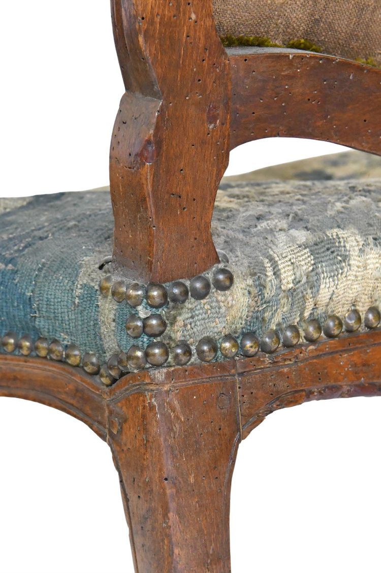 Fauteuil cabriolet d'époque Louis XV à dossier plat