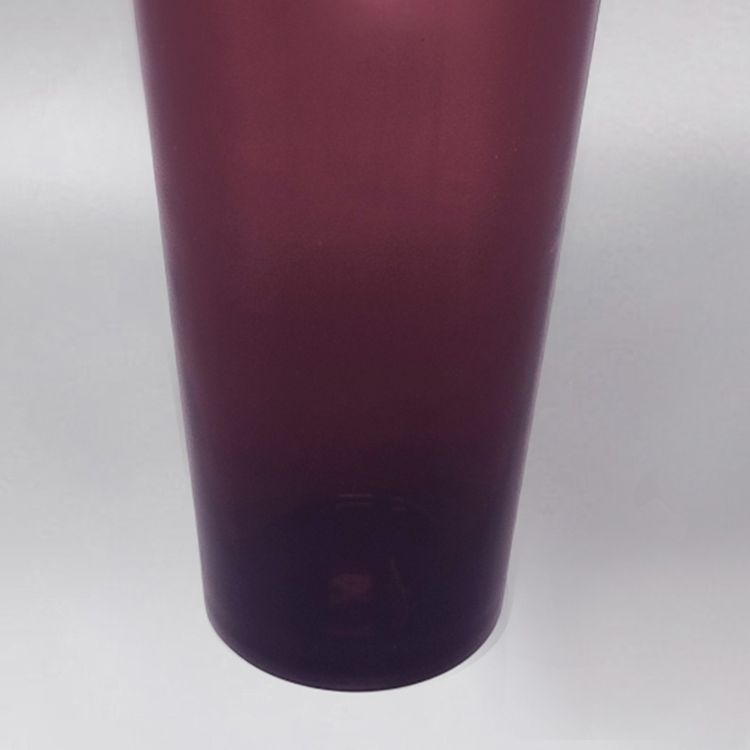 Superbe shaker violet des années 1970 en verre de Murano. Fabriqué en Italie.