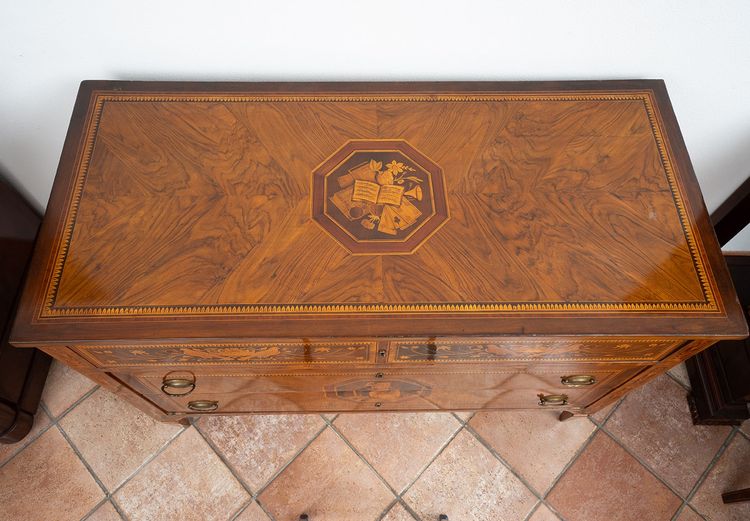 Commode ancienne Louis XVI Lombardie (Italie) 18siècle.