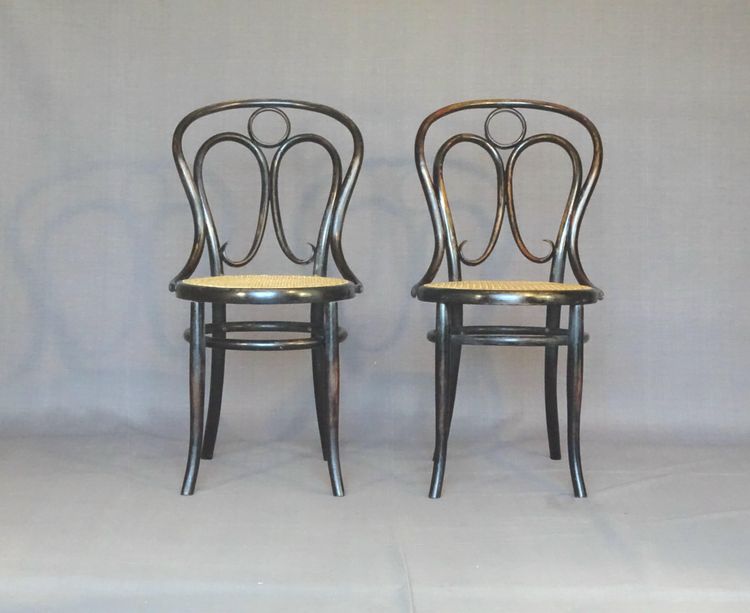 Deux chaises KOHN N°35, vers 1875 cannage neuf manuel- no Thonet