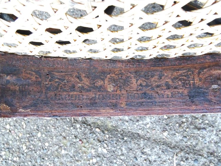 Deux chaises KOHN N°35, vers 1875 cannage neuf manuel- no Thonet