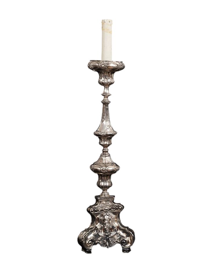 Candélabre ancien en bronze argenté du XVIIIe siècle.