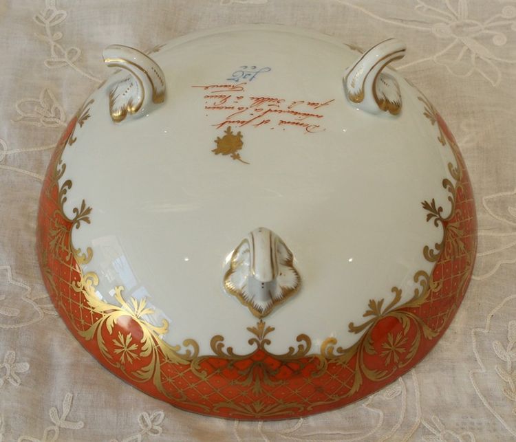 Porcelain footed bowl signed Le Tallec in Paris, Musical attributes, 20th century