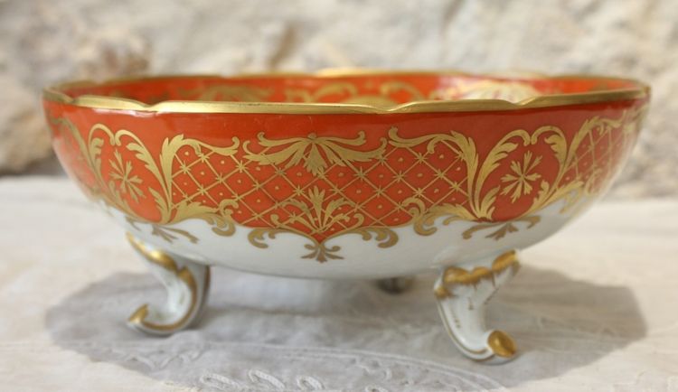 Porcelain footed bowl signed Le Tallec in Paris, Musical attributes, 20th century