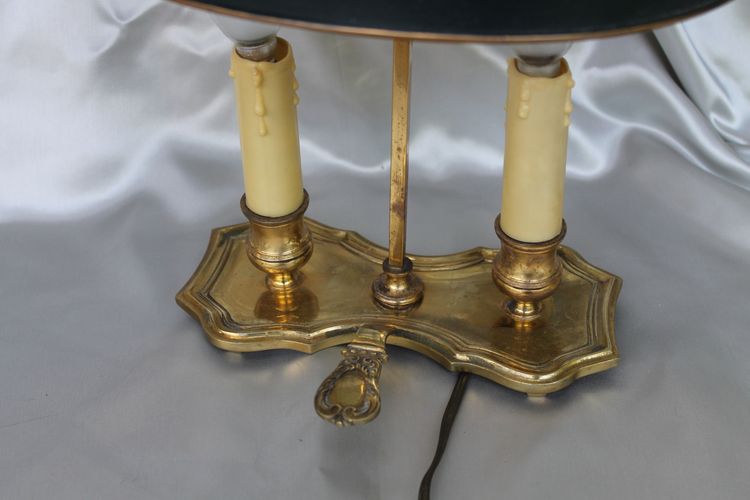 Lampada di transizione Luigi XV-Luigi XVI a 2 luci in bronzo a forma di bottiglia d'acqua calda, XX secolo