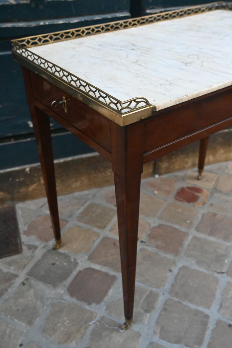 Table de salon en acajou estampillée de Georges Jacob , du XVIII