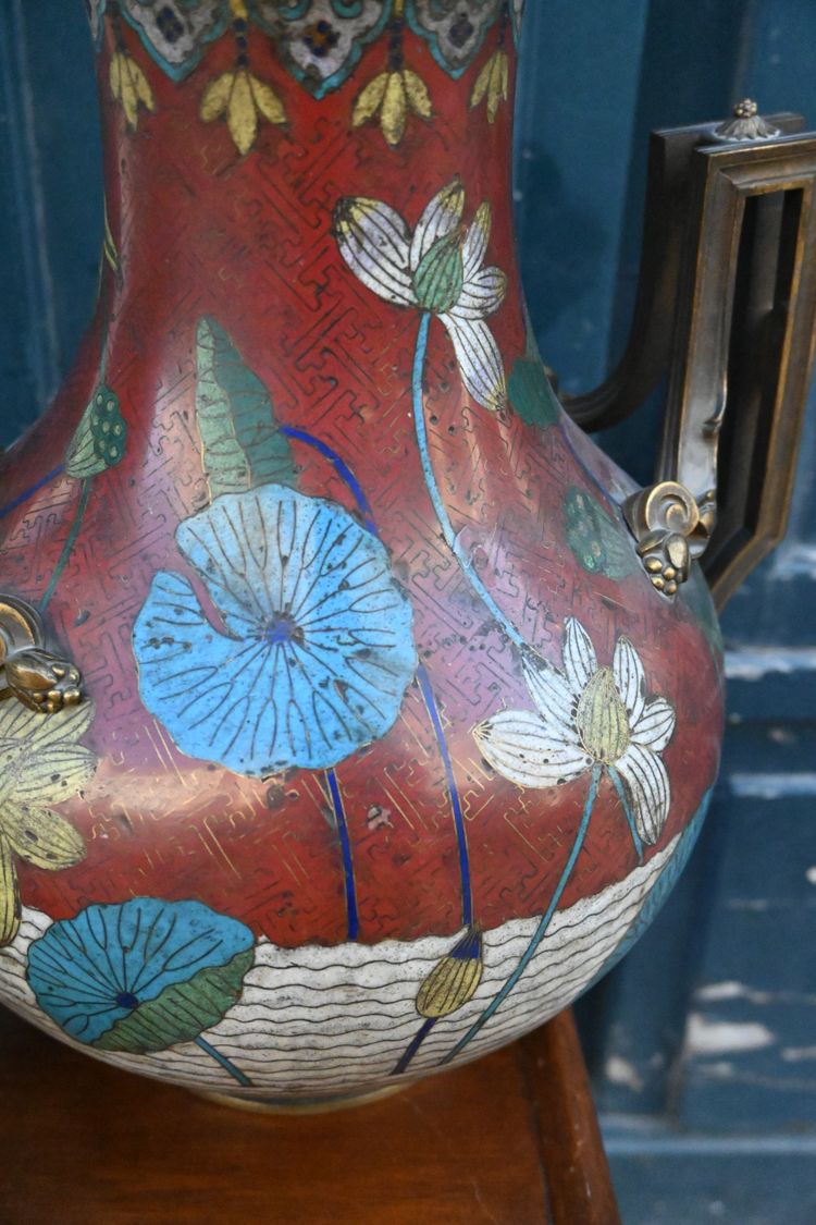 Beautiful and important cloisonné vase China XIX