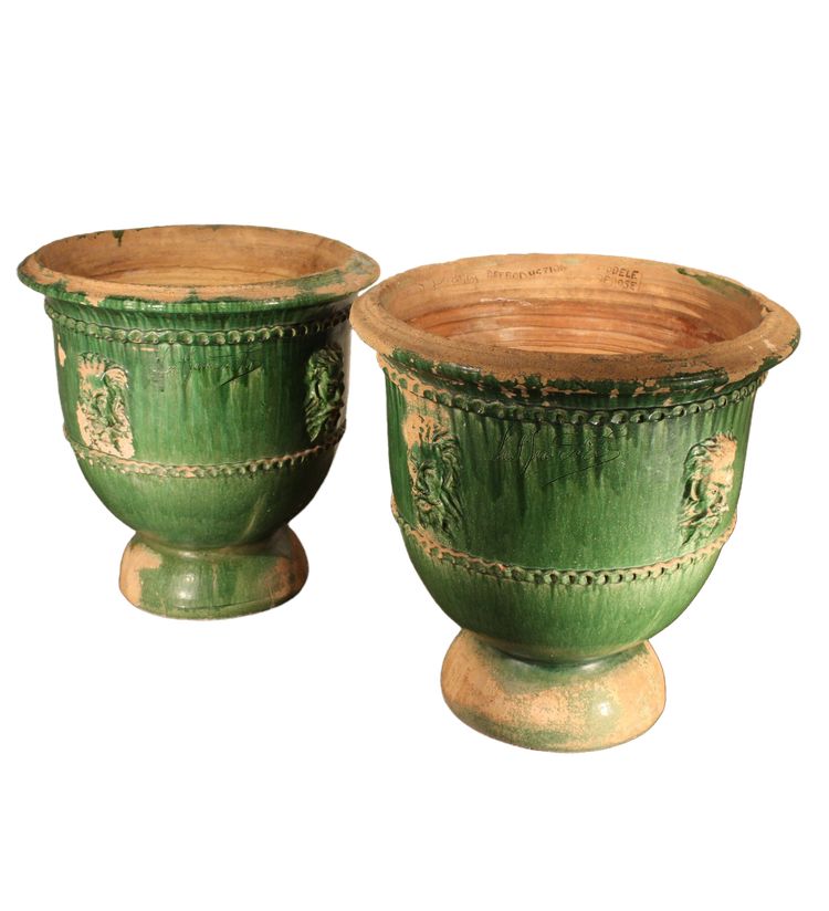  Pair of vases from Saint-Jean de Fos