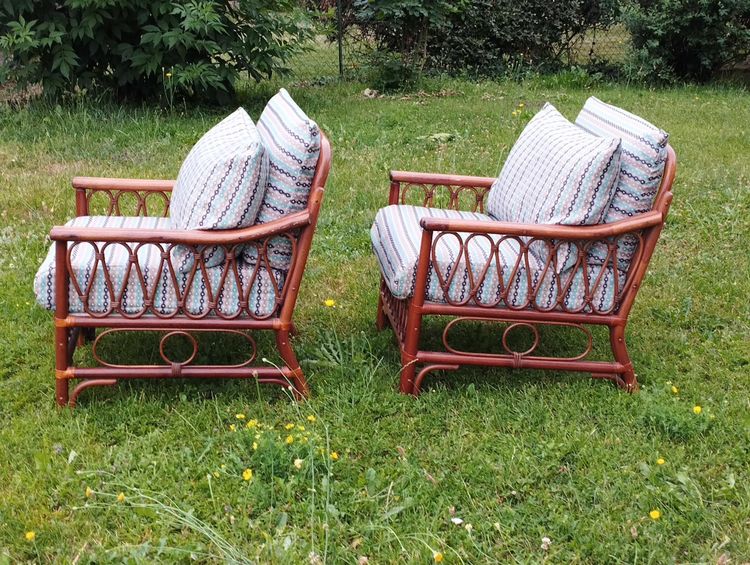 Coppia di poltrone, due, 2 poltrone vintage in rattan con seduta imbottita