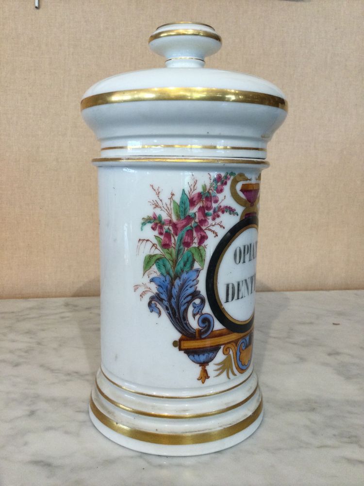 A porcelain medicine jar marked OPIAT: DENTIF