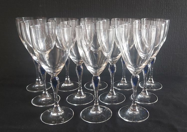 Set of crystal glasses, blue drop at the top of the leg.