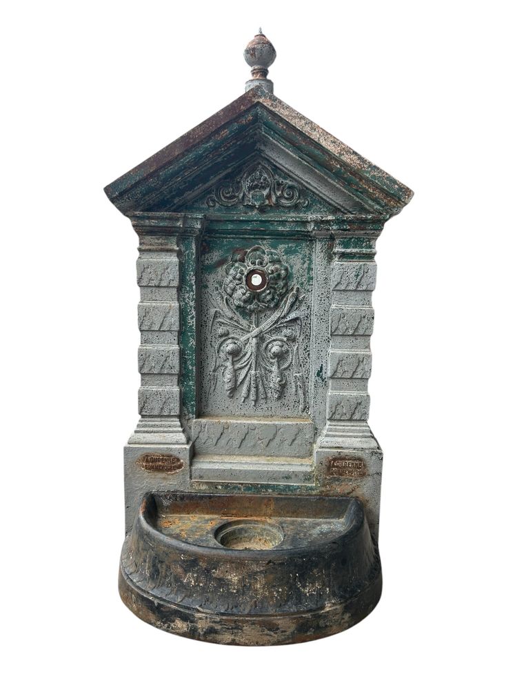 Ancienne Fontaine Murale Ou D’applique En Fonte De Fer De Antoine Durenne Fin XIXéme Siècle 