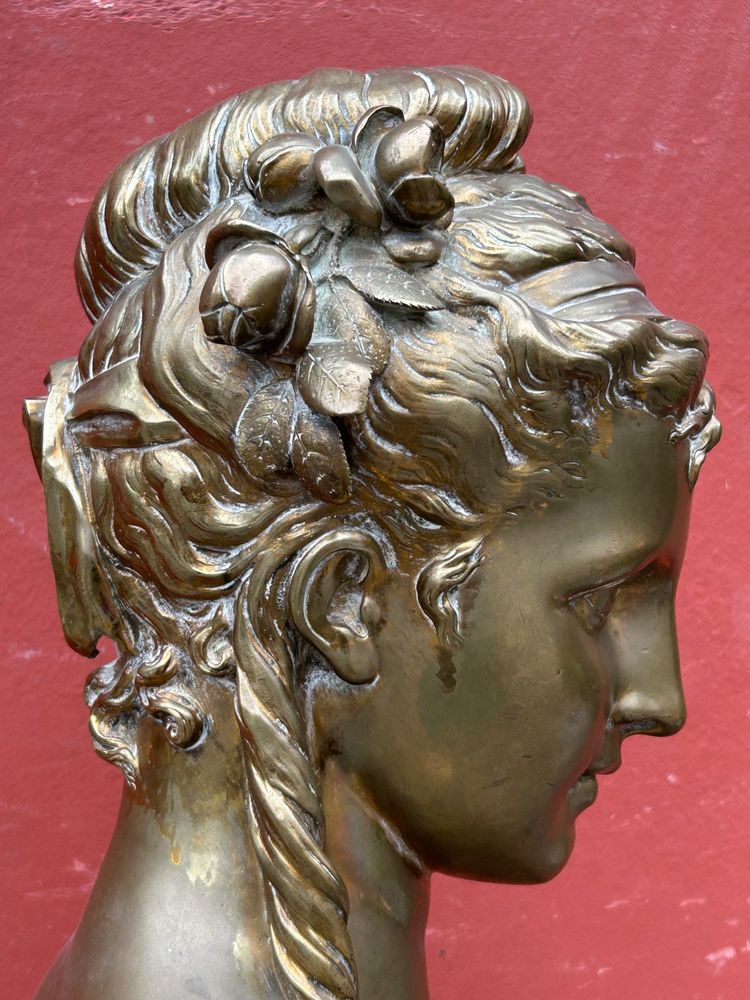 Henry étienne Dumaige ( 1830-1888) Imponente busto in bronzo di giovane donna H 59 cm