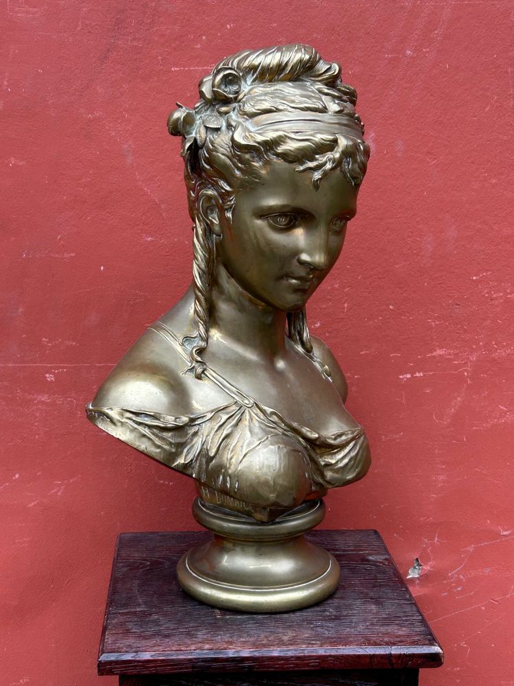 Henry étienne Dumaige ( 1830-1888) Imponente busto in bronzo di giovane donna H 59 cm