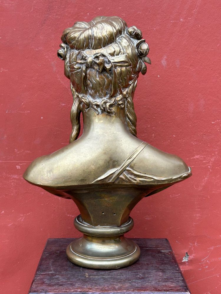 Henry étienne Dumaige ( 1830-1888) Imponente busto in bronzo di giovane donna H 59 cm