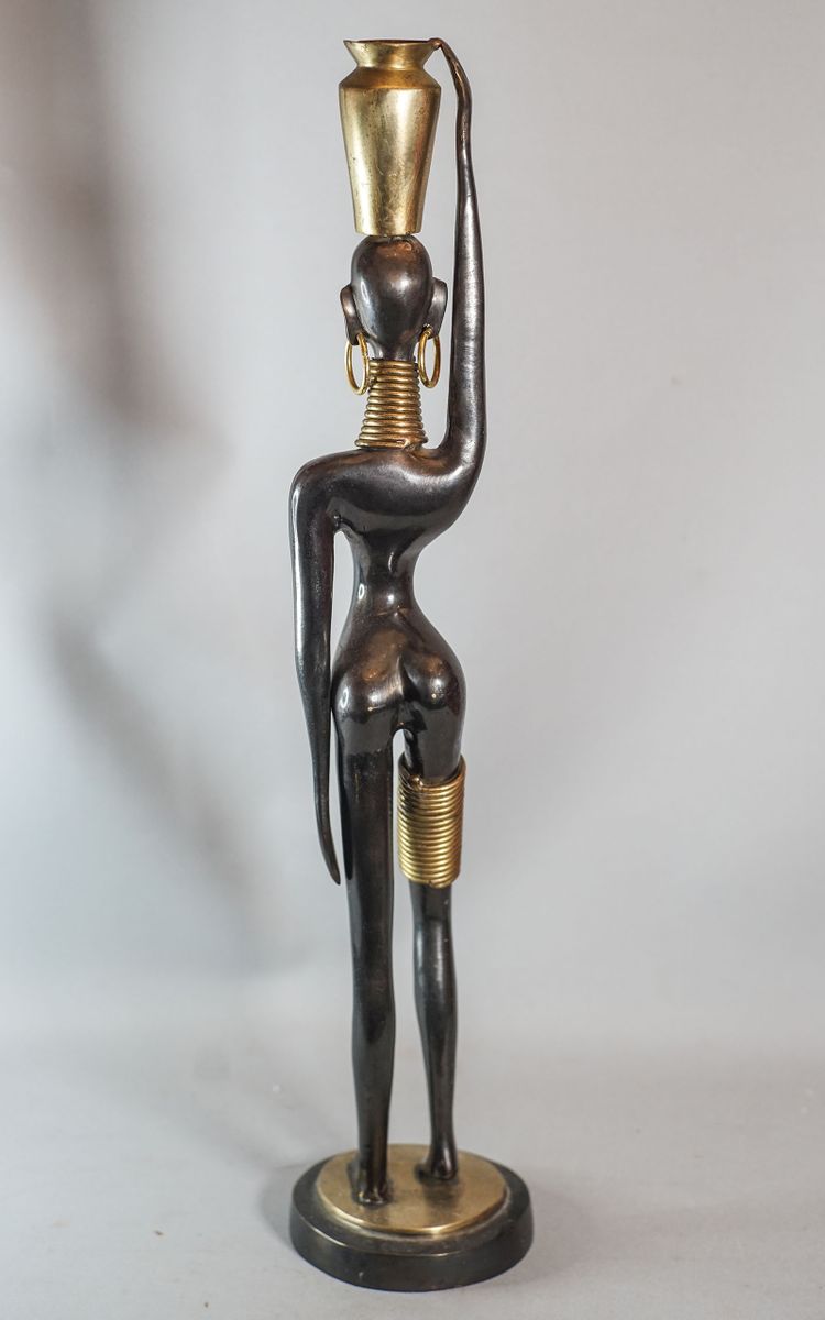 Karl HAGENAUER (1898 - 1956), After, Porteuse d'eau bronze