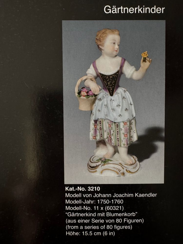 Meissen - Figurine en porcelaine d’une enfant jardinier avec un panier de fleurs