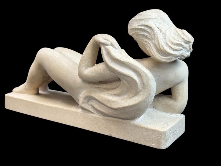 Visio Tessa - Scultura Art Deco, donna reclinata