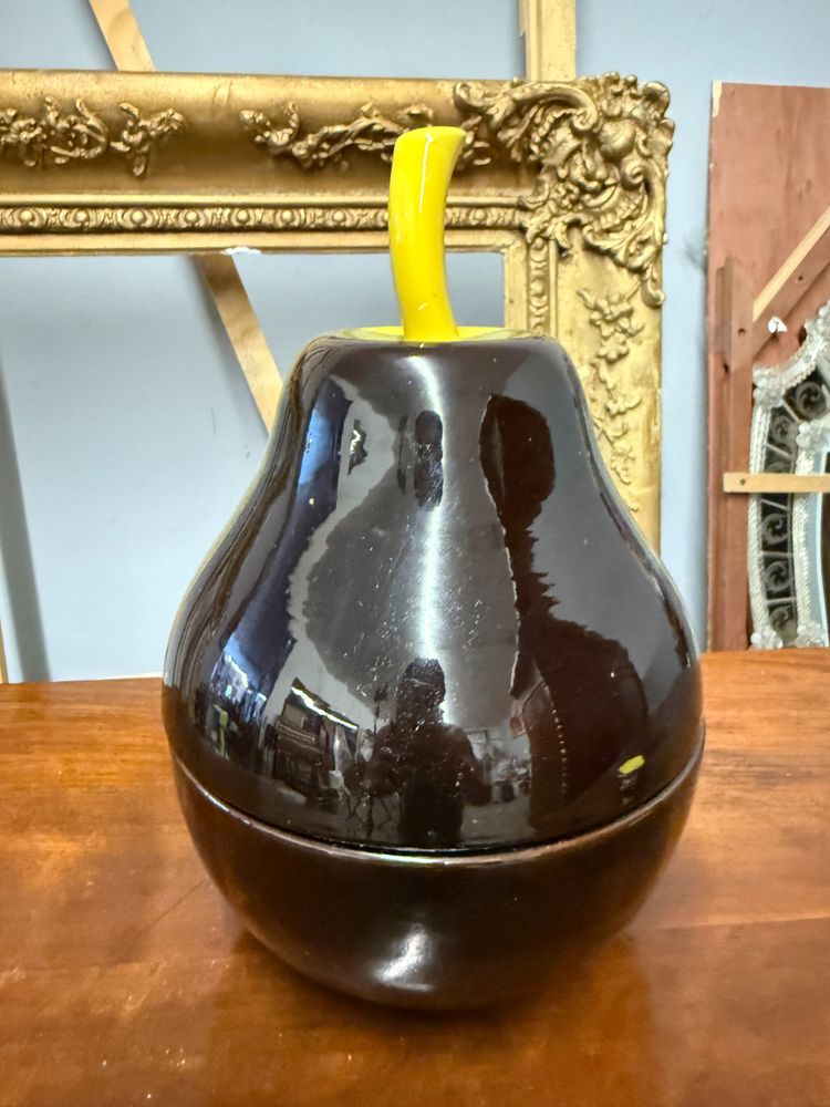 Ceramica vintage contenitore Pera, anni '70, 31x25 cm, bicolore, ottimo stato, non marchiata