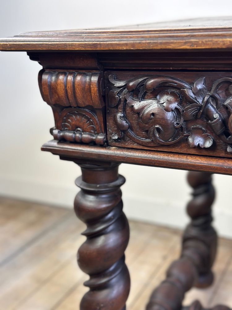 Scrivania in rovere stile Luigi XIII con timbro Mombro Ainé XIX secolo