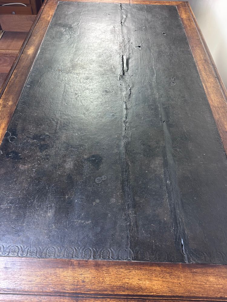 Scrivania in rovere stile Luigi XIII con timbro Mombro Ainé XIX secolo