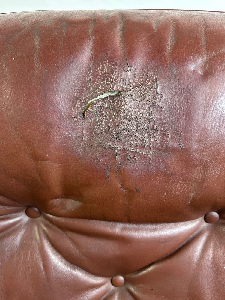 Poltrona e pouf in pelle di GÖTE MÖBLER Svezia 1960