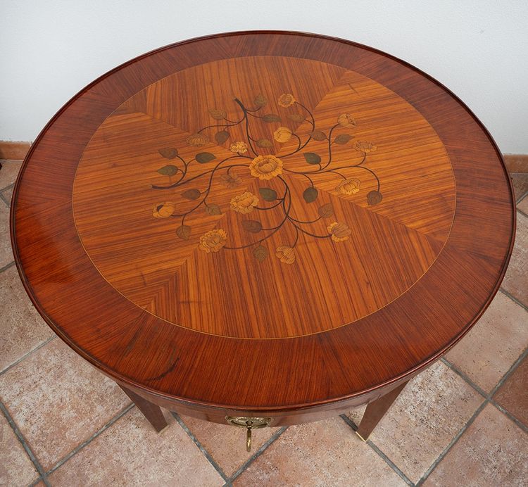 Table basse Napoléon III, France, début du XXe siècle.