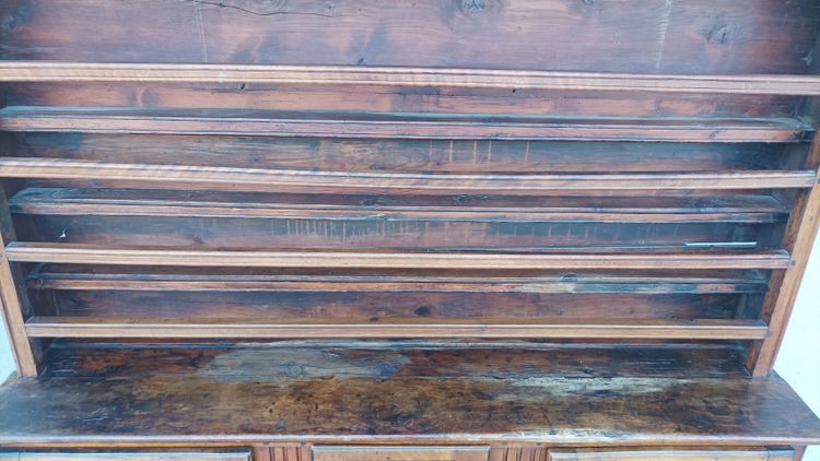 Louis XV chest of drawers in walnut