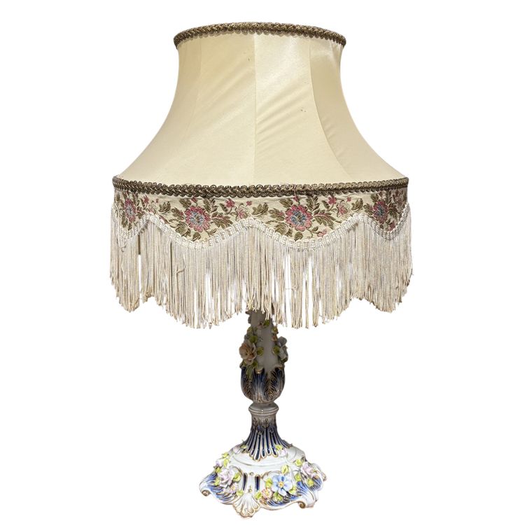 Capodimonte porcelain table lamp
