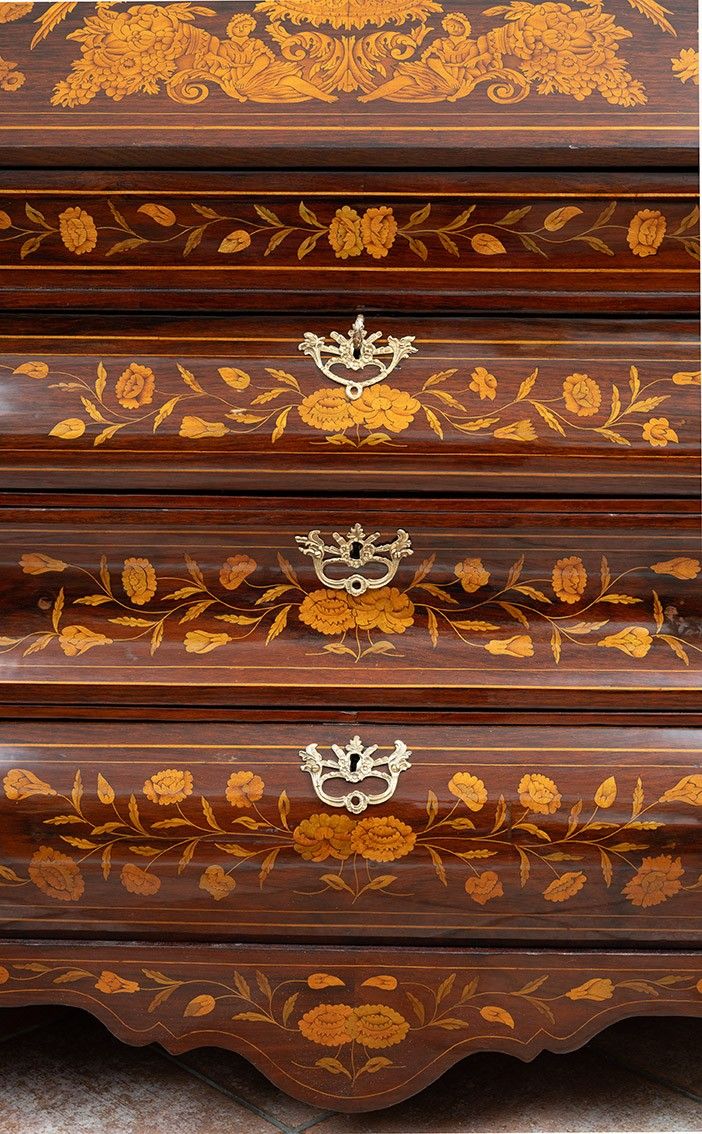 Bureau hollandais ancien, première moitié du XVIIIe siècle.