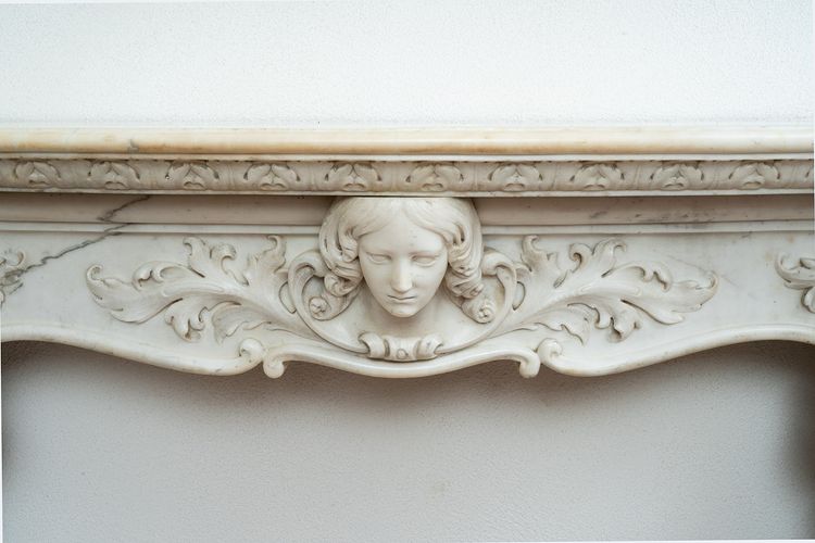 Antiker Kamin Louis XV Neapel Anfang 18.