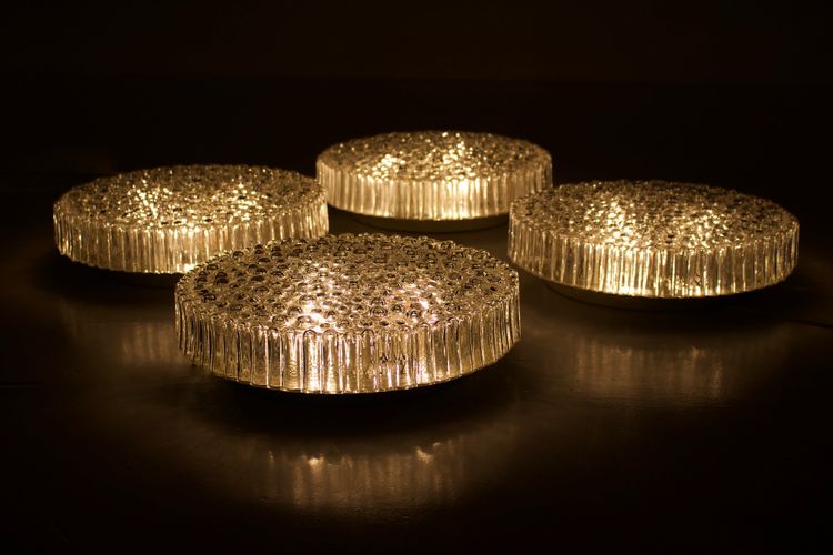 Motoko Ishii wall lamp.