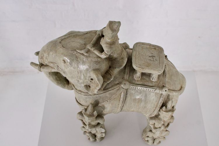 Elefante con guerrieri in celadon, Siam