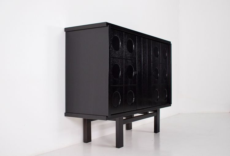 Mobile bar brutalista nero