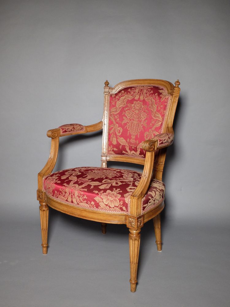Paire de fauteuils lyonnais d'époque Louis XVI