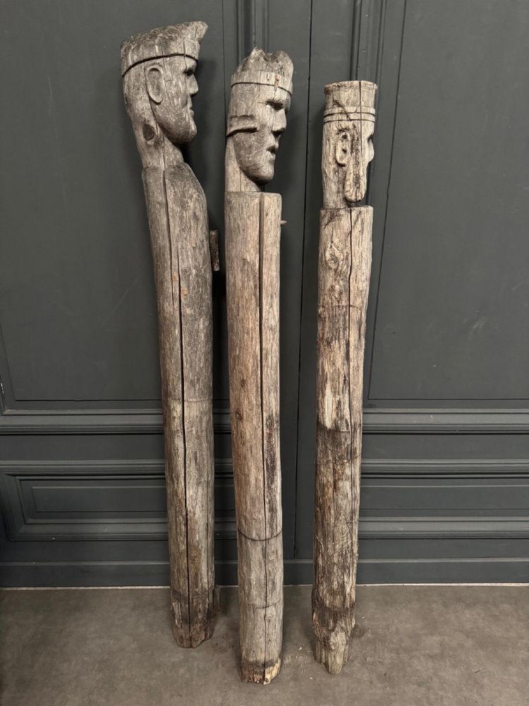 3 Totems aus Holz Volkskunst, die die Heiligen Drei Könige darstellen Mitte 20.