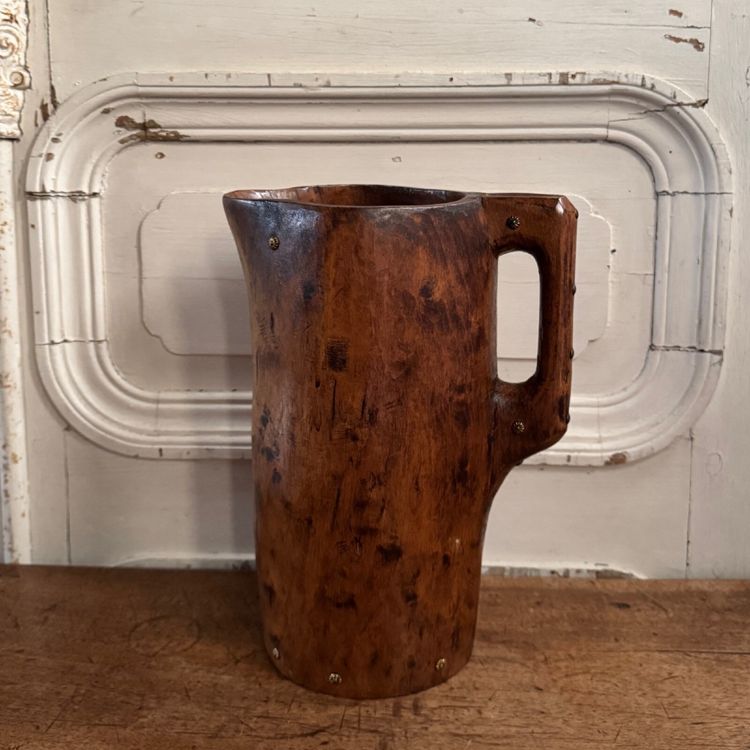 Brutalist pitcher in monoxide wood enhanced with nails, 20th century folk art
