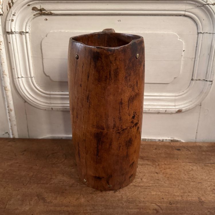 Brutalist pitcher in monoxide wood enhanced with nails, 20th century folk art