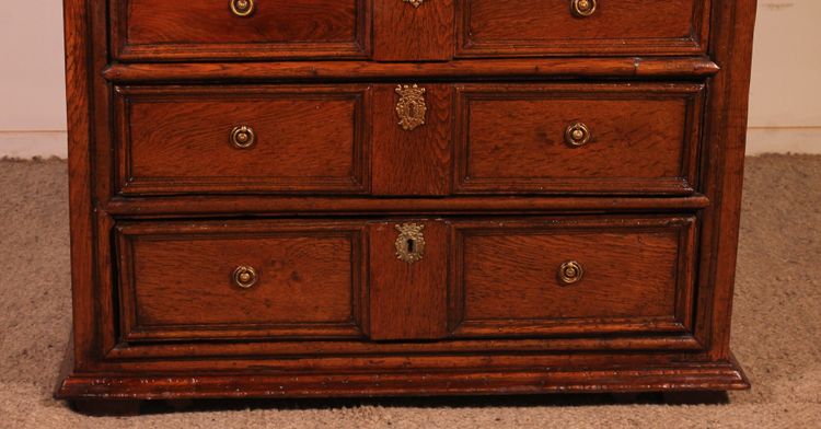 commode anglaise en chêne début 18° siècle