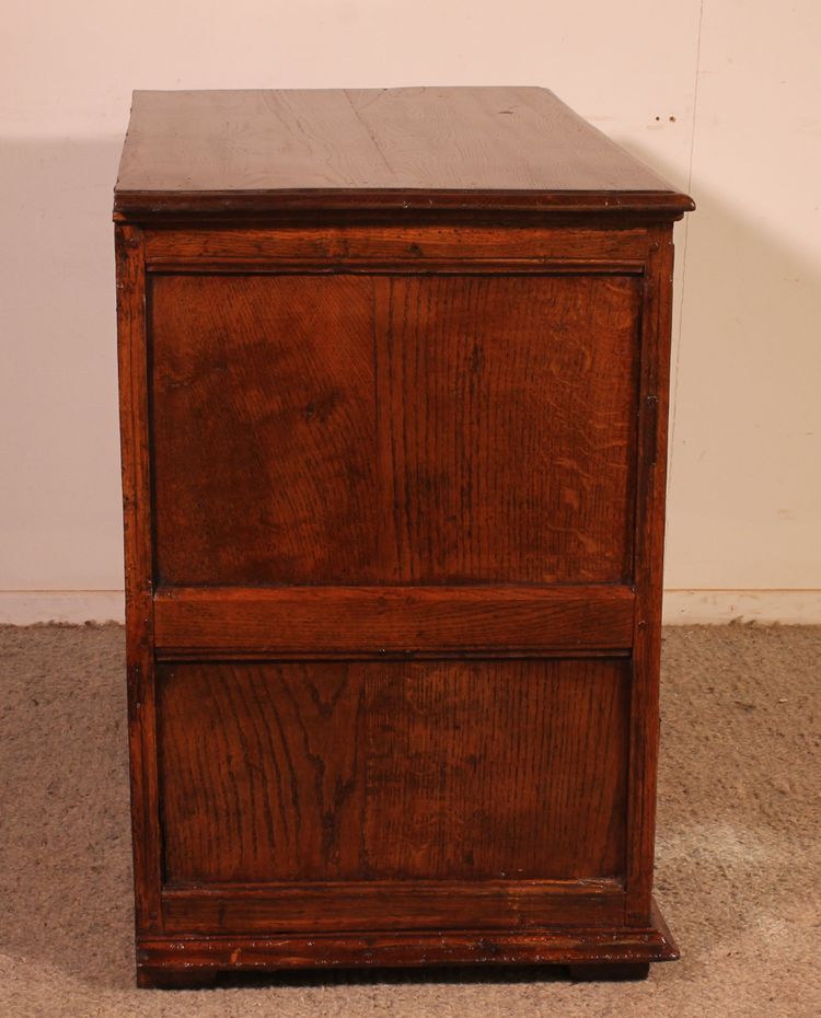 commode anglaise en chêne début 18° siècle